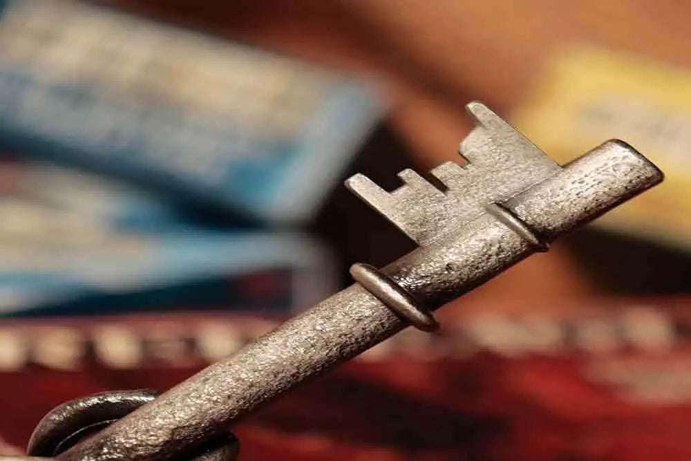 RESIDENT EVIL 4 - INSIGNIA KEY REPLICA
