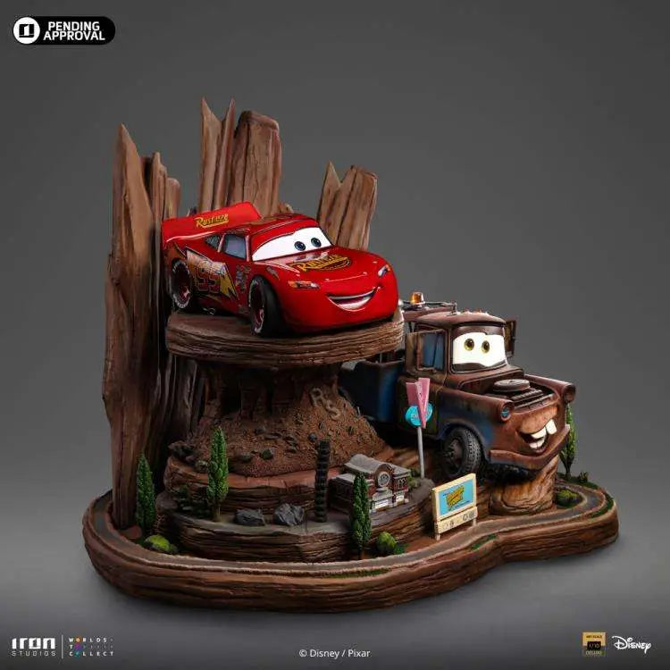IRON STUDIOS CARS LIGHTNING MCQUEEN + TOW MATER DLX ST 1/10 1/10 STATUA 37 cm