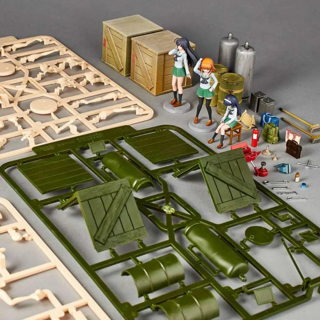 KAIYODO GIRLS UND PANZER LAST CHAPT GARAGE SET (B) ARTPLA MODEL KIT 18.5 cm