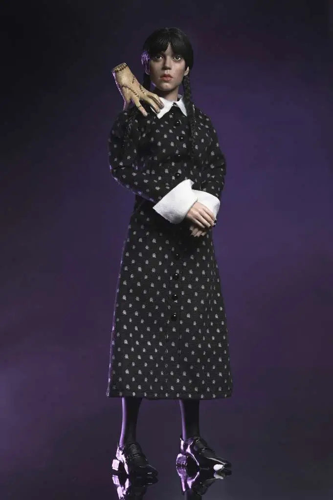 NECA - THE ADDAMS FAMILY WEDNESDAY ADDAMS CLASSIC DRESS CLOTHED AF ACTION FIGURE 20 cm