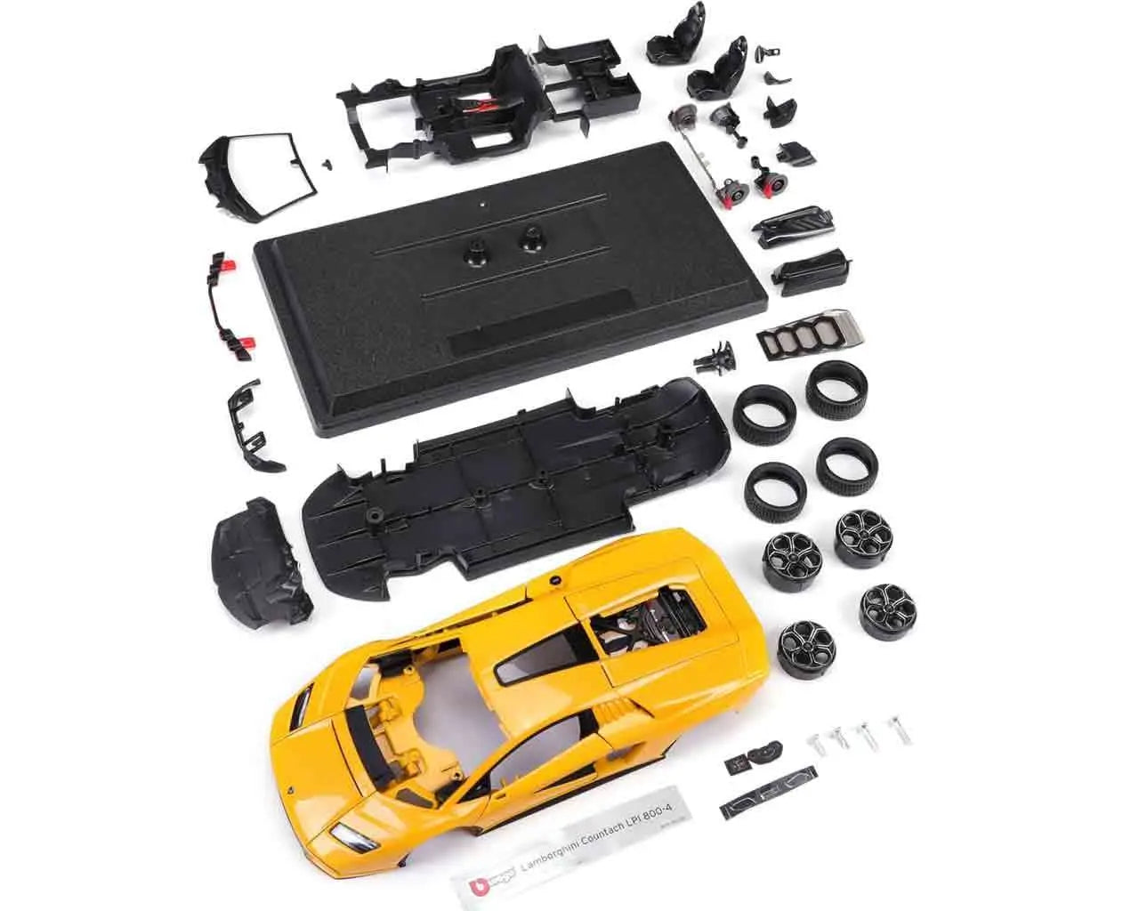 BBURAGO RG LAMBOHINI COUNTACH - 1:24 MODEL KIT