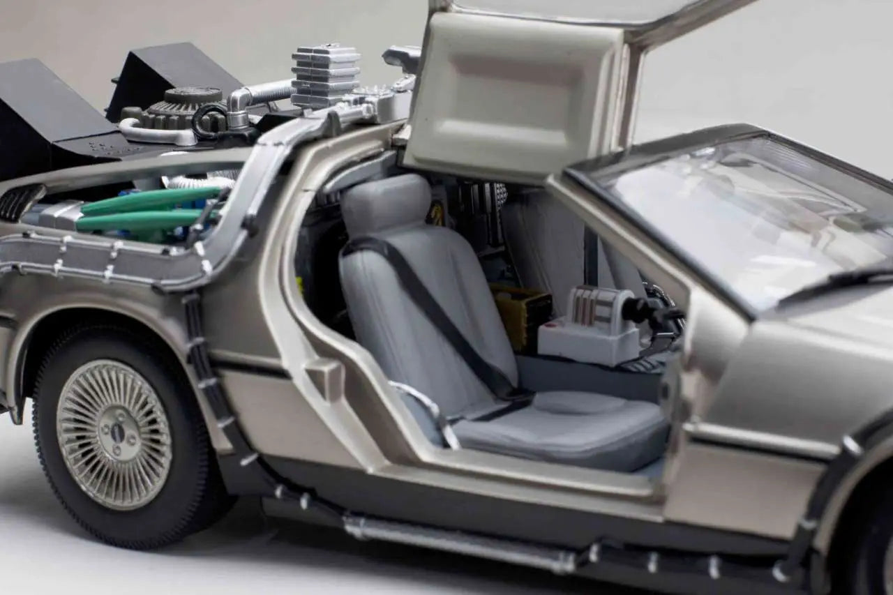 SUNSTAR BACK FUTURE DE LOREAN DIE-CAST 1:18 SCALE MODEL REPLICA 35 × 16 × 13.5 cm
