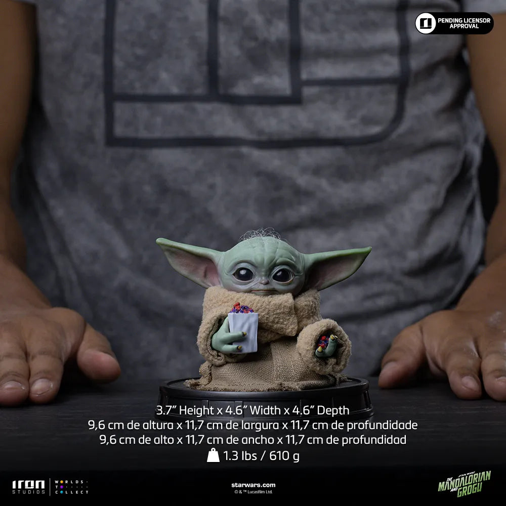 IRON STUDIOS - ORI MANDALORIAN & GROGU MOVIE GROGU POPCORN TIME LEGACY 1/4 STATUA 9.6 cm