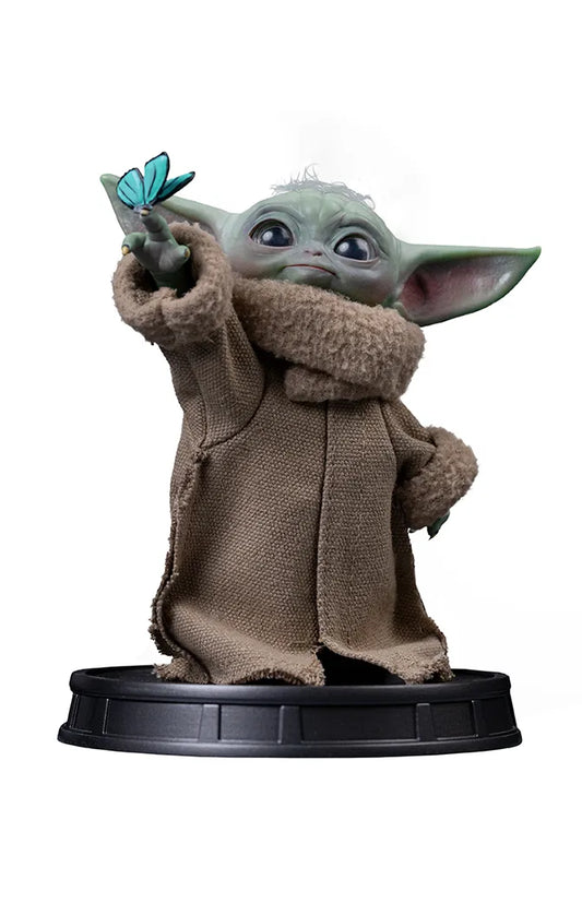 IRON STUDIOS MANDALORIAN & GROGU MOVIE GROGU BUTTERFLY WONDER LEGACY 1/4 STATUA 15 cm