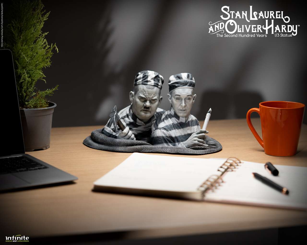 INFINITE STATUE STAN LAUREL & OLIVER HARDY 1/3 STATUA 29 cm