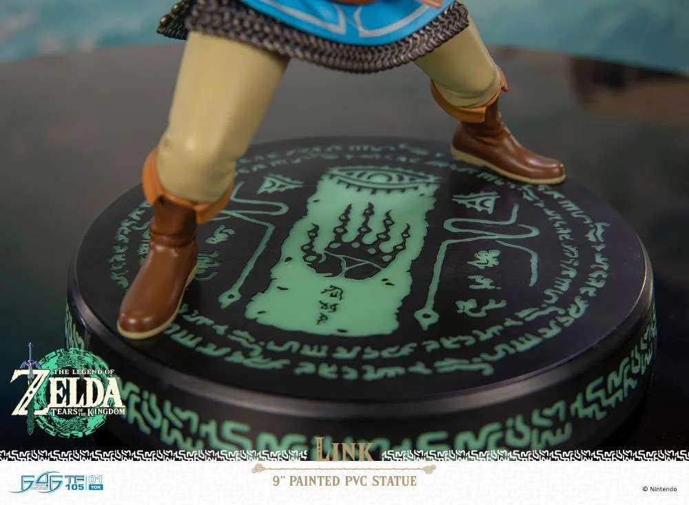 LEGEND ZELDA TEARS KINGDOM LINK PVC STA