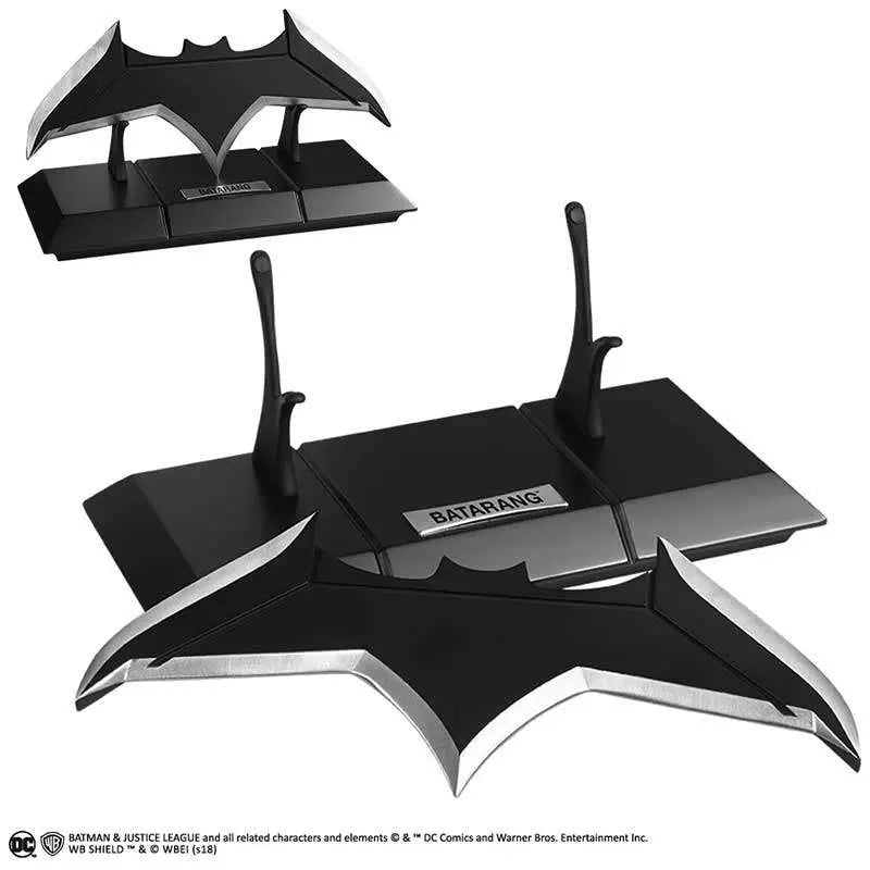 NOBLE COLLECTIONS BATMAN - DC JL BATARANG PROP REPLICA