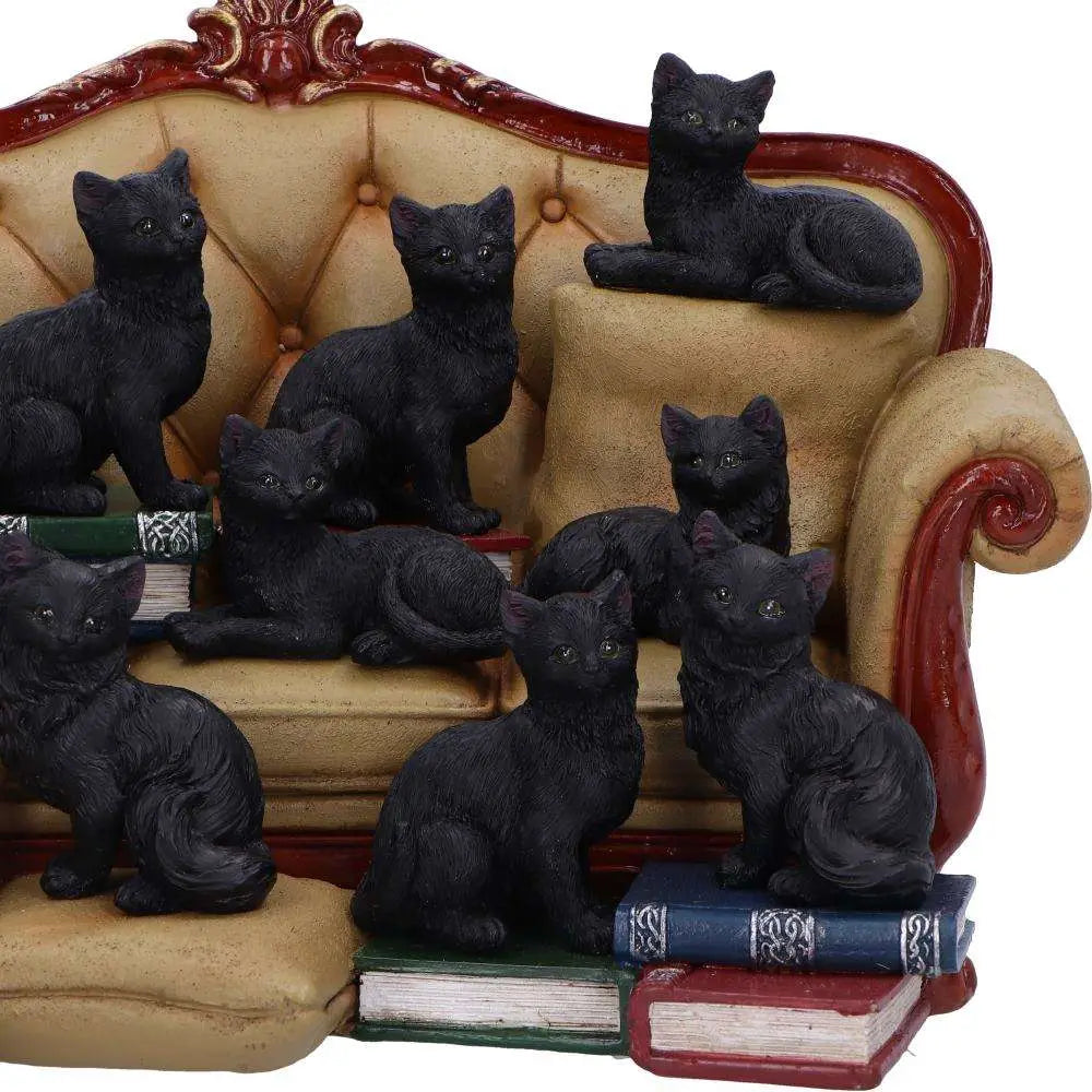 NEMESIS NOW COUCH CLOWDER 48 DISPLAY CATS FIGURA 22 cm