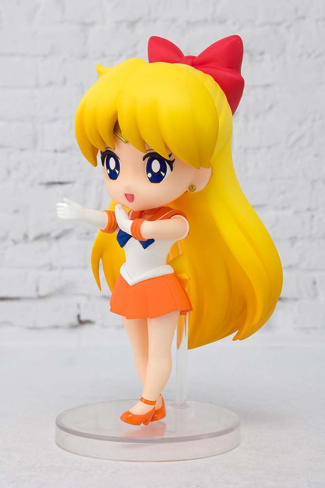 BANDAI SAILOR VENUS SAILOR MOON FIGUARTS MINI ACTION FIGURE 9 CM