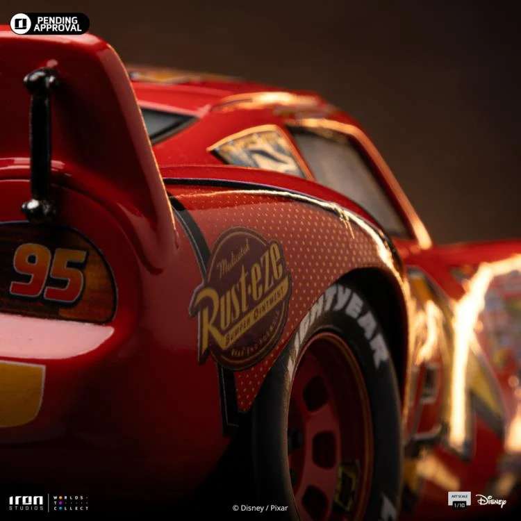 CARS LIGHTNING MCQUEEN 1/10 STATUE