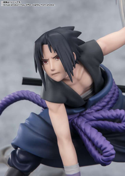 Naruto Shippuden Statua Figzero Sasuke Uchiha Light & Dark Bandai