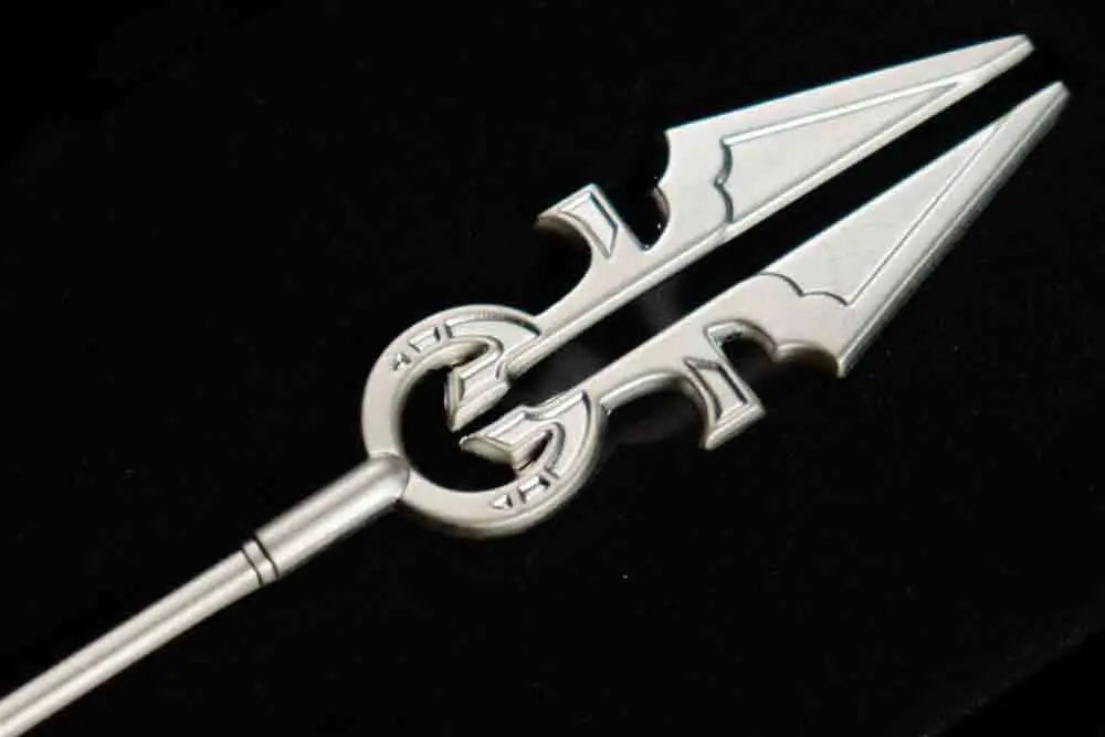 MAGIC THE GATHERING - AVACYN'S MOONSILVER SPEAR -.999 SILVER PLATED REPLICA