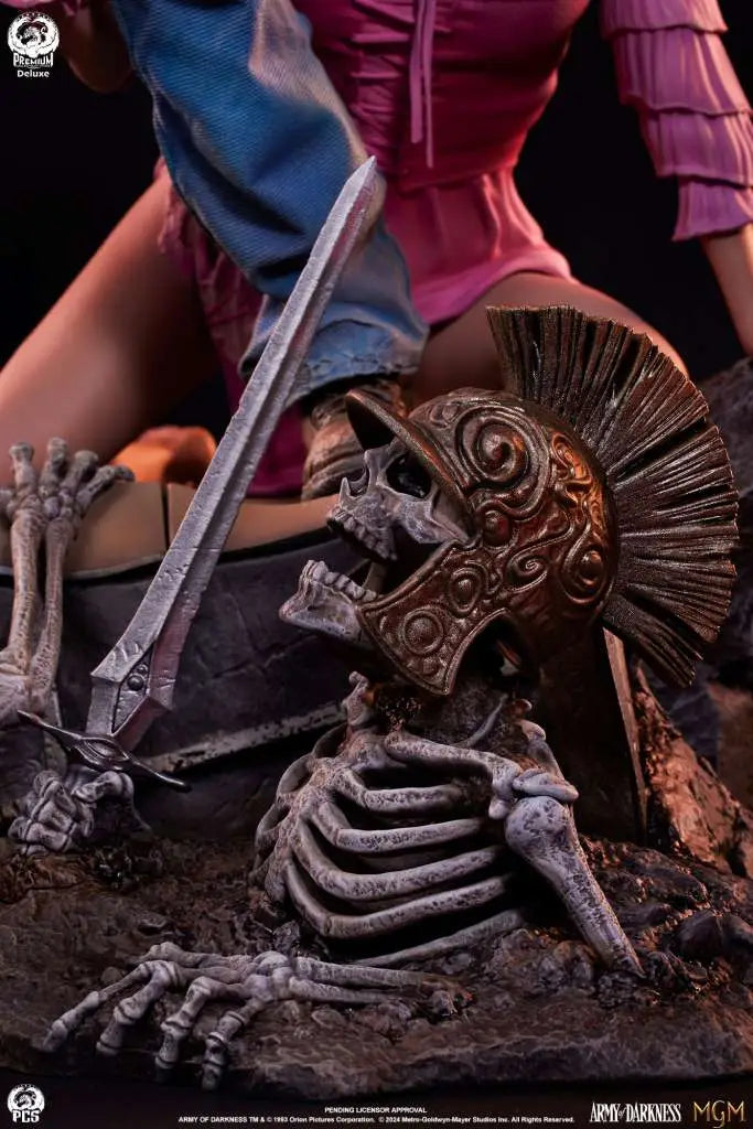 ARMY OF DARKNESS ASH 1/4 DELUXE PREMIER STATUE