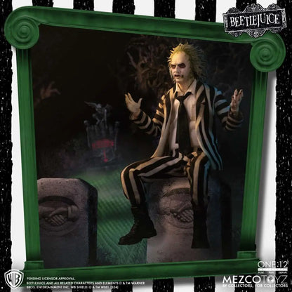 MEZCO TOYS - BEETLEJUICE ONE 12 COLLECTIVE BEETLEJUICE DELUXE AF ACTION FIGURE 18 cm
