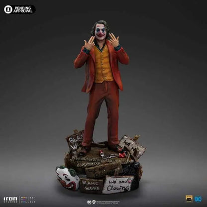 IRON STUDIOS JOKER ARTHUR FLECK 1/10 STATUA 18 cm