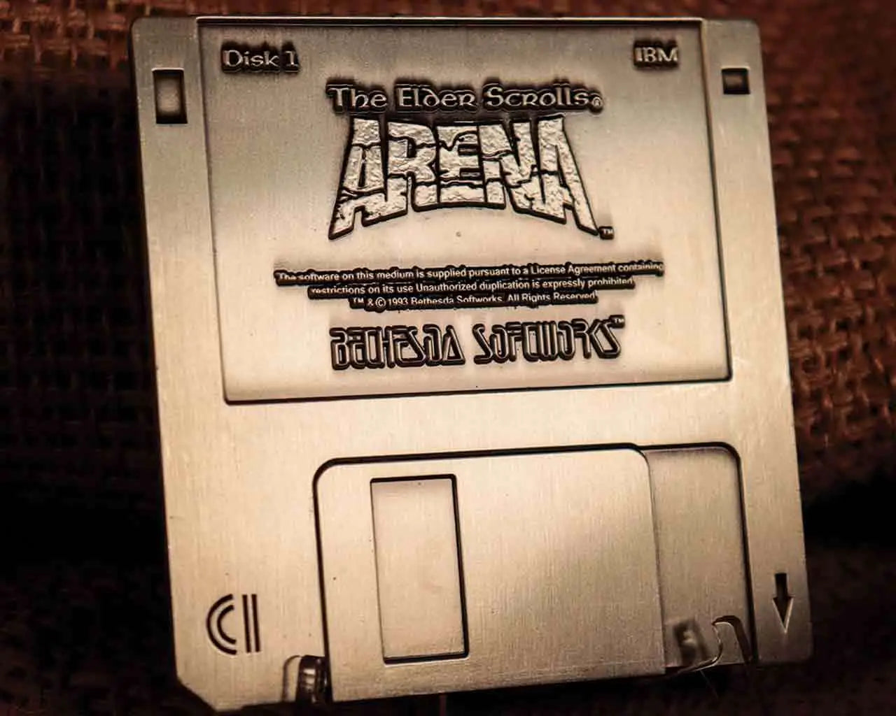 FANATTIK ELDER SCROLLS ARENA FLOPPY DISK REPLICA