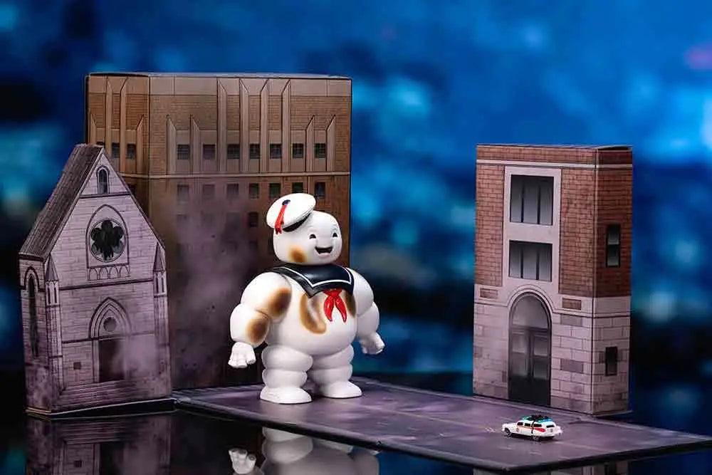GHOSTBUSTERS ECTO-1 STAY PUFT DIORAMA NANO SCENE