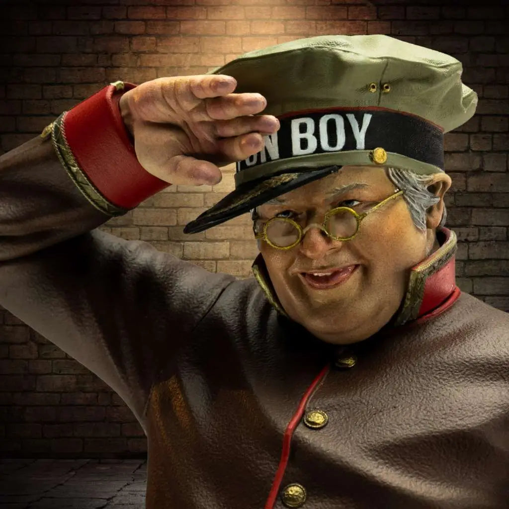 INFINITE STATUE BENNY HILL 1/6 STATUA 18 cm