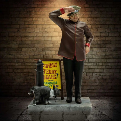 INFINITE STATUE BENNY HILL 1/6 STATUA 18 cm