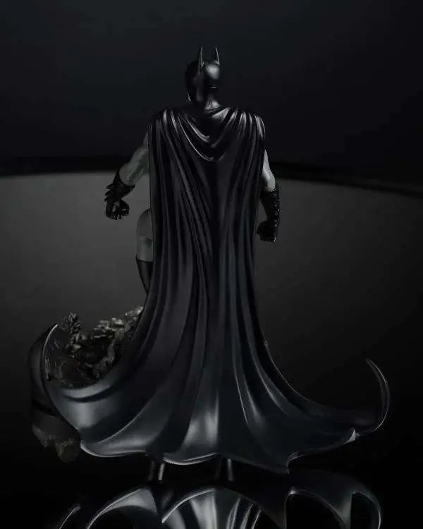 DC DIRECT BATMAN BLACK & WHITE BY BJORN BARENDS STATUE