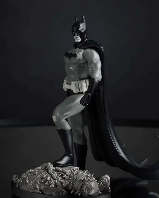 MCFARLANE TOYS 2025 BATMAN - DC DIRECT BLACK & WHITE BJORN BARENDS STATUA 19 cm