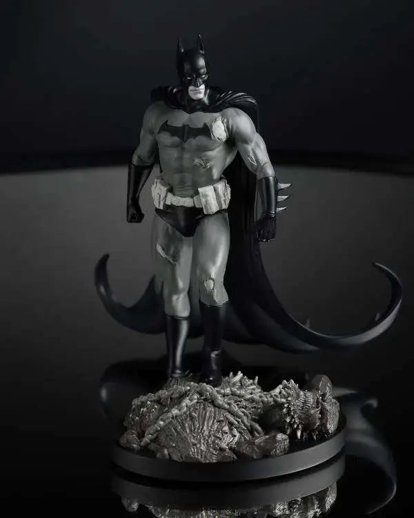 DC DIRECT BATMAN BLACK & WHITE BY BJORN BARENDS STATUE