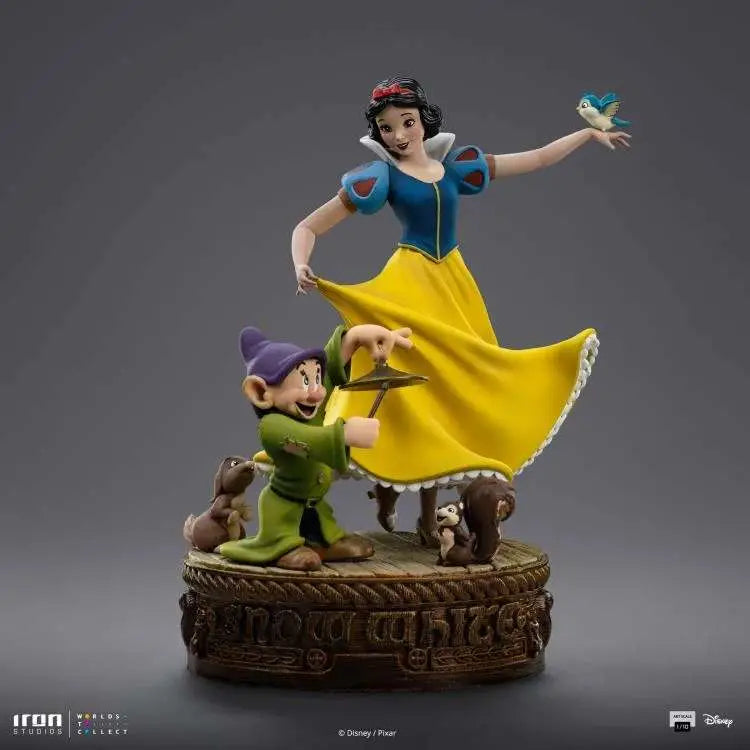 IRON STUDIOS DISNEY CLASSIC SNOW WHITE ANDTHE SEVEN DWARVES 1/10 STATUA 21.5 cm
