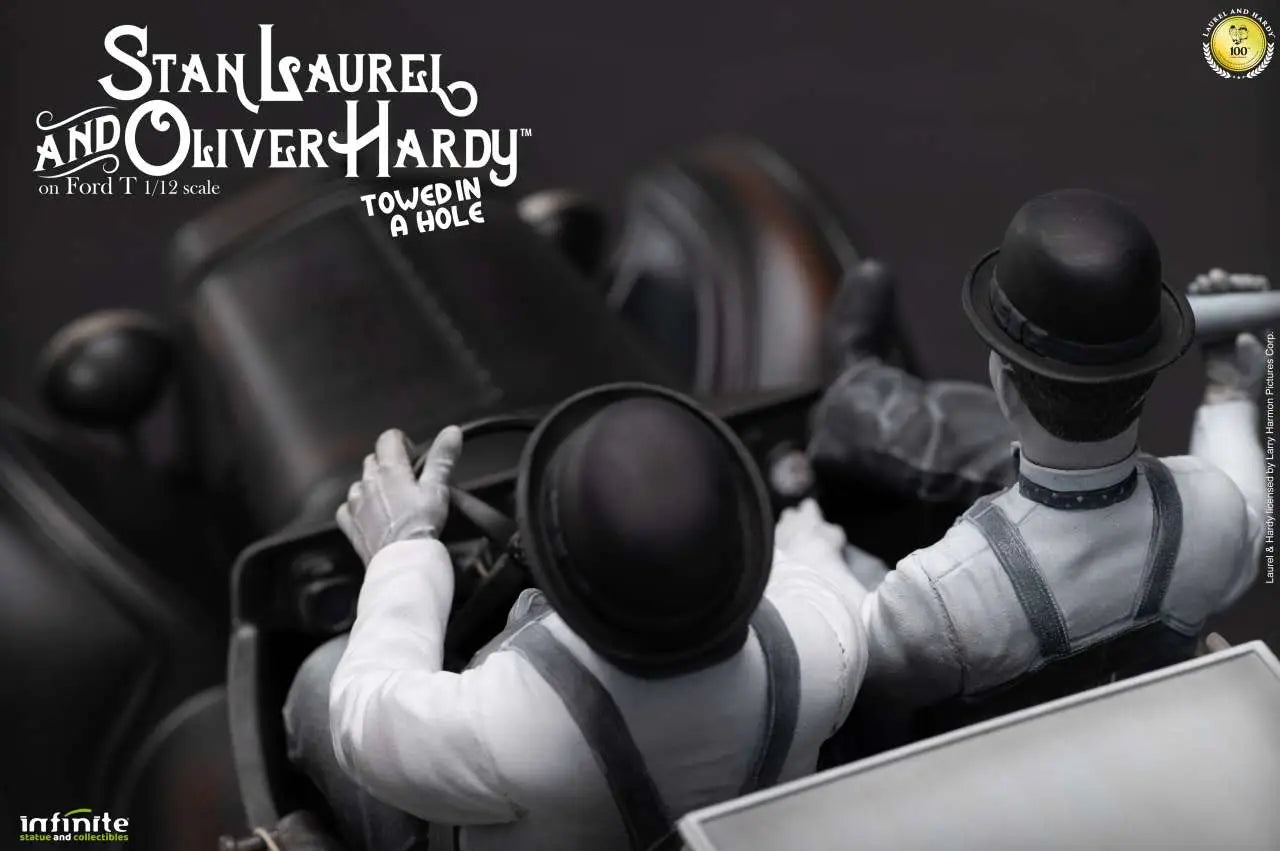 INFINITE STATUE LAUREL & HARDY TOWED HOLE FORD T SCALE 1/12 STATUA 29.5 x 15 x 18 cm / 11.61 x 5.91 x 7.09 inches
