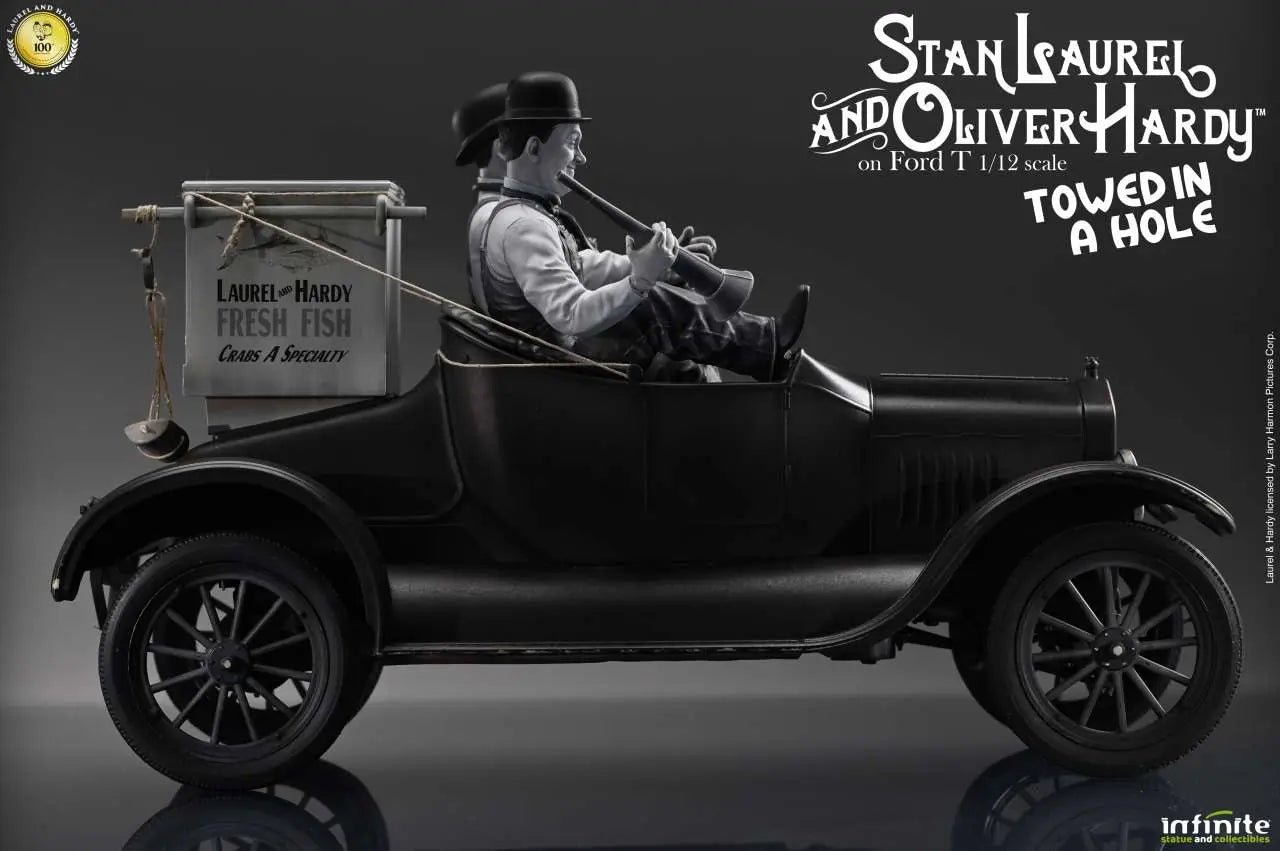 INFINITE STATUE LAUREL & HARDY TOWED HOLE FORD T SCALE 1/12 STATUA 29.5 x 15 x 18 cm / 11.61 x 5.91 x 7.09 inches
