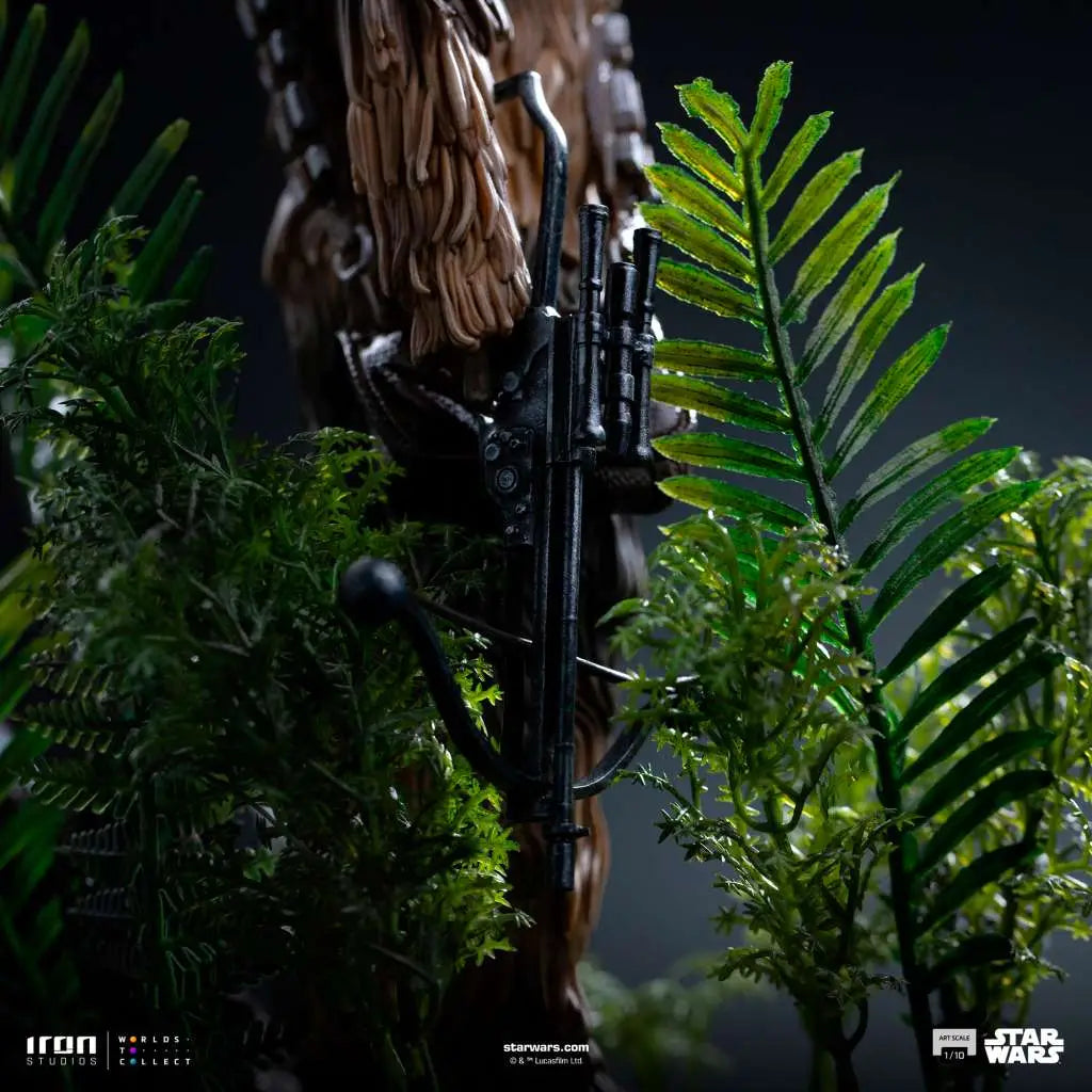 STAR WARS CHEWBACCA AND TOKKAT 1/10 STATUE