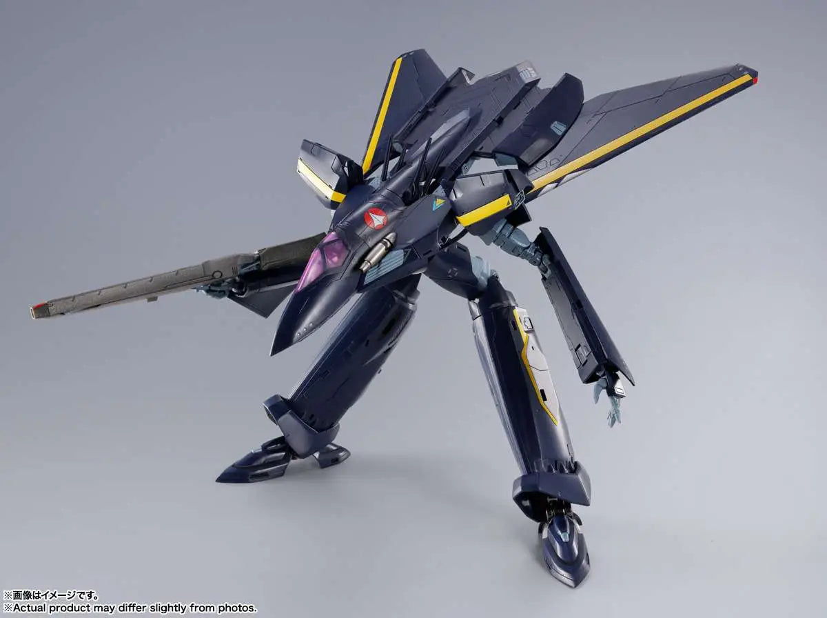 BANDAI DX CHOGOKIN MACROSS 7 VF-17S NIGHTMARE STEALTH VALKYRIE GAMLIN KIZAKI ACTION FIGURE 25 cm