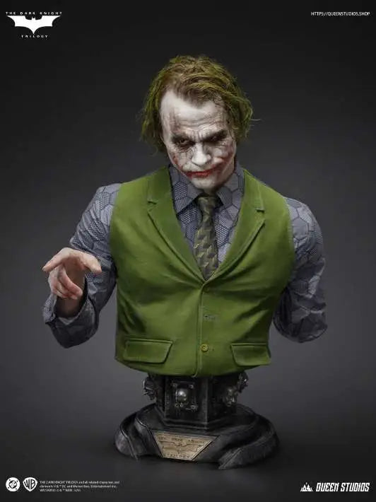THE DARK KNIGHT JOKER LIFE-SIZE BUST