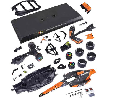 BBURAGO MCLAREN F1 MCL38 - LANDO NORRIS HELMET - 1:24 MODEL KIT