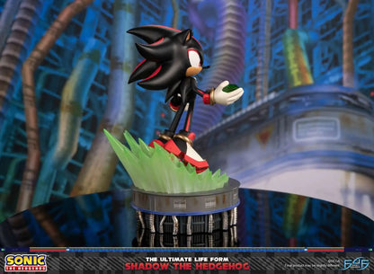 SONIC THE HEDGEHOG ULTIMATE LIFE FORM SHADOW THE HEDGEHOG RESIN STATUE