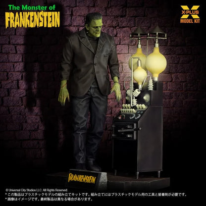 X-PLUS MONSTER FRANKENSTEIN SCALE PLASTIC 1/8 MODEL KIT 26 cm