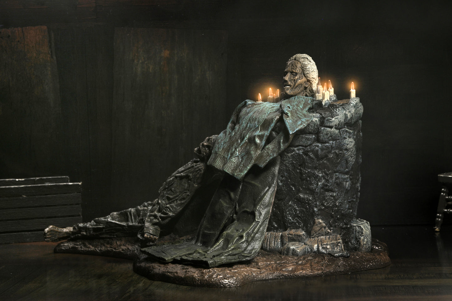 NECA FRIDAY 13TH GAME PAMELA SHRINE DIORAMA