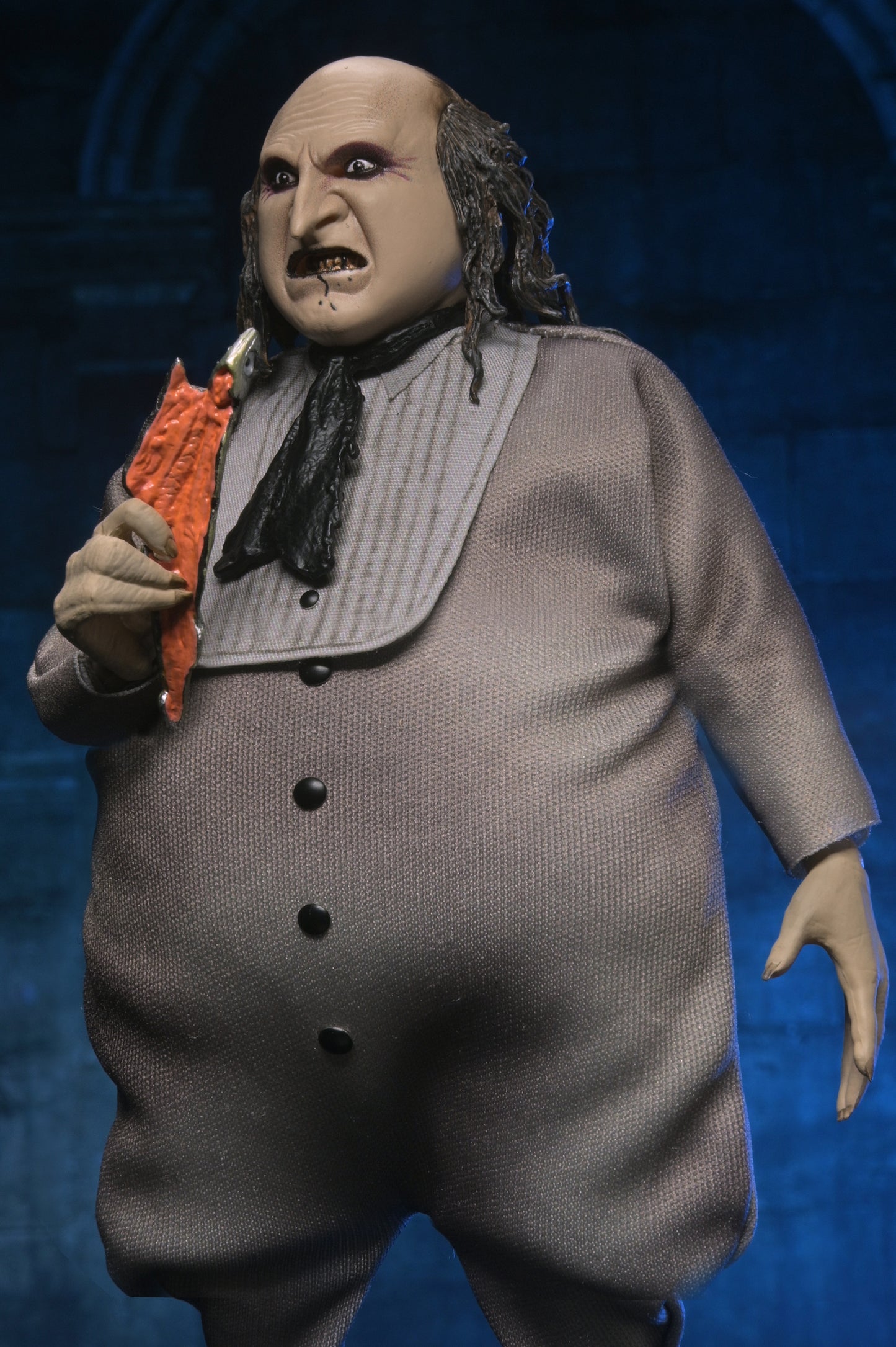 NECA BATMAN RETURNS PENGUIN CLOTHED AF ACTION FIGURE 20 cm
