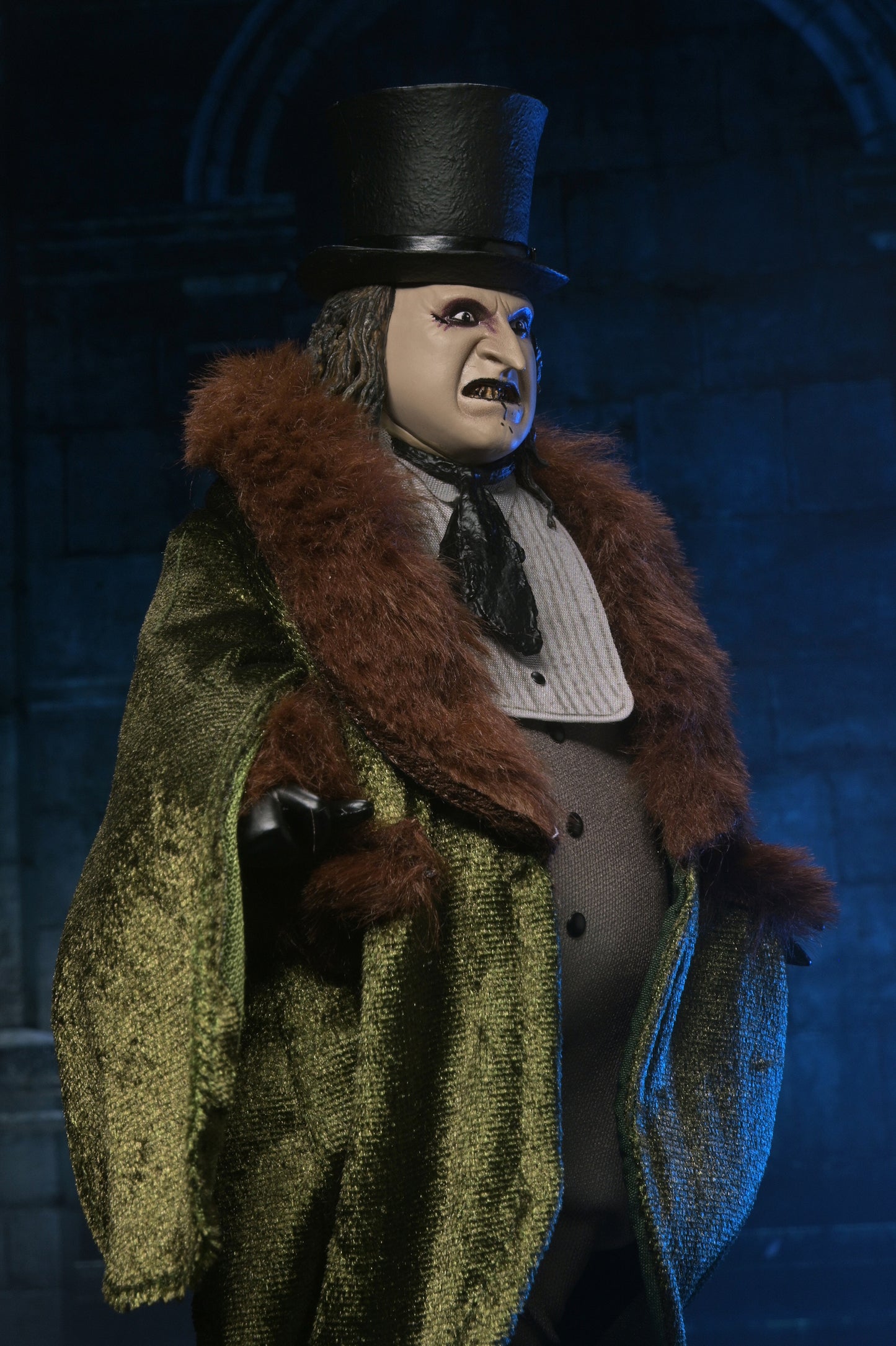 NECA BATMAN RETURNS PENGUIN CLOTHED AF ACTION FIGURE 20 cm