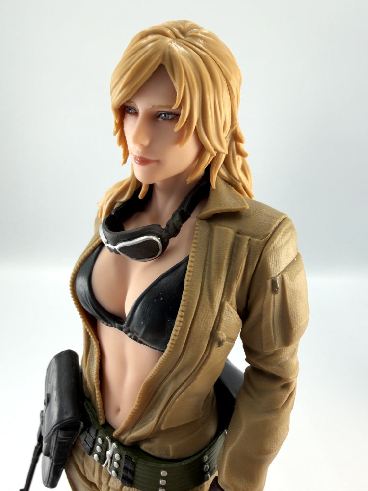 KONAMI AMUSEMENT METAL GEAR SOLID DELTA EVA FIGURA 20 cm