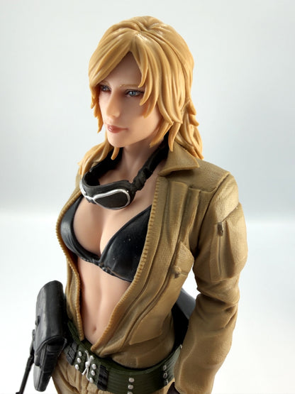 KONAMI AMUSEMENT METAL GEAR SOLID DELTA EVA FIGURA 20 cm