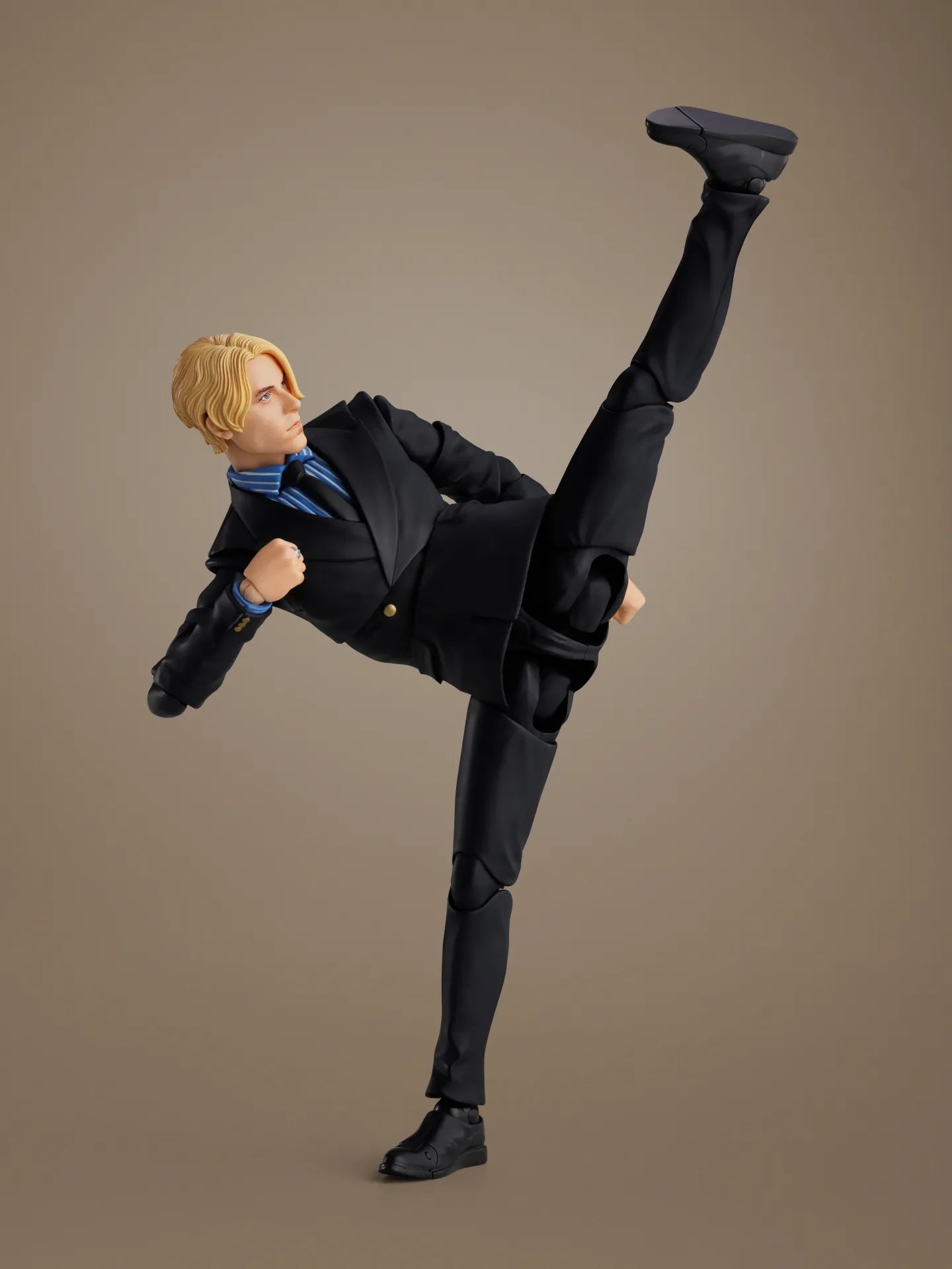 ONE PIECE NETFLIX SANJI S.H.FIGUARTS