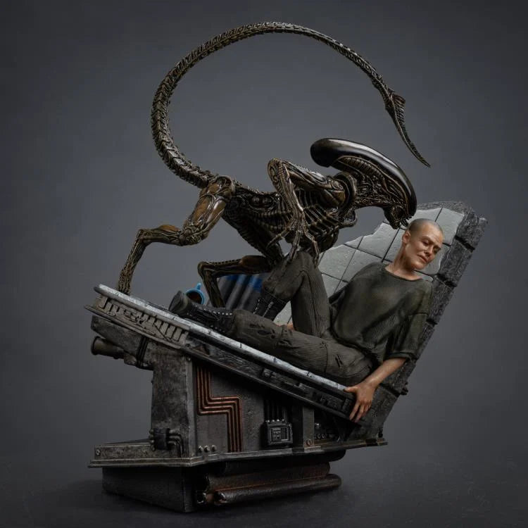 ALIEN 3 ELLEN RIPLEY AND DOG ALIEN 1/10 STATUE
