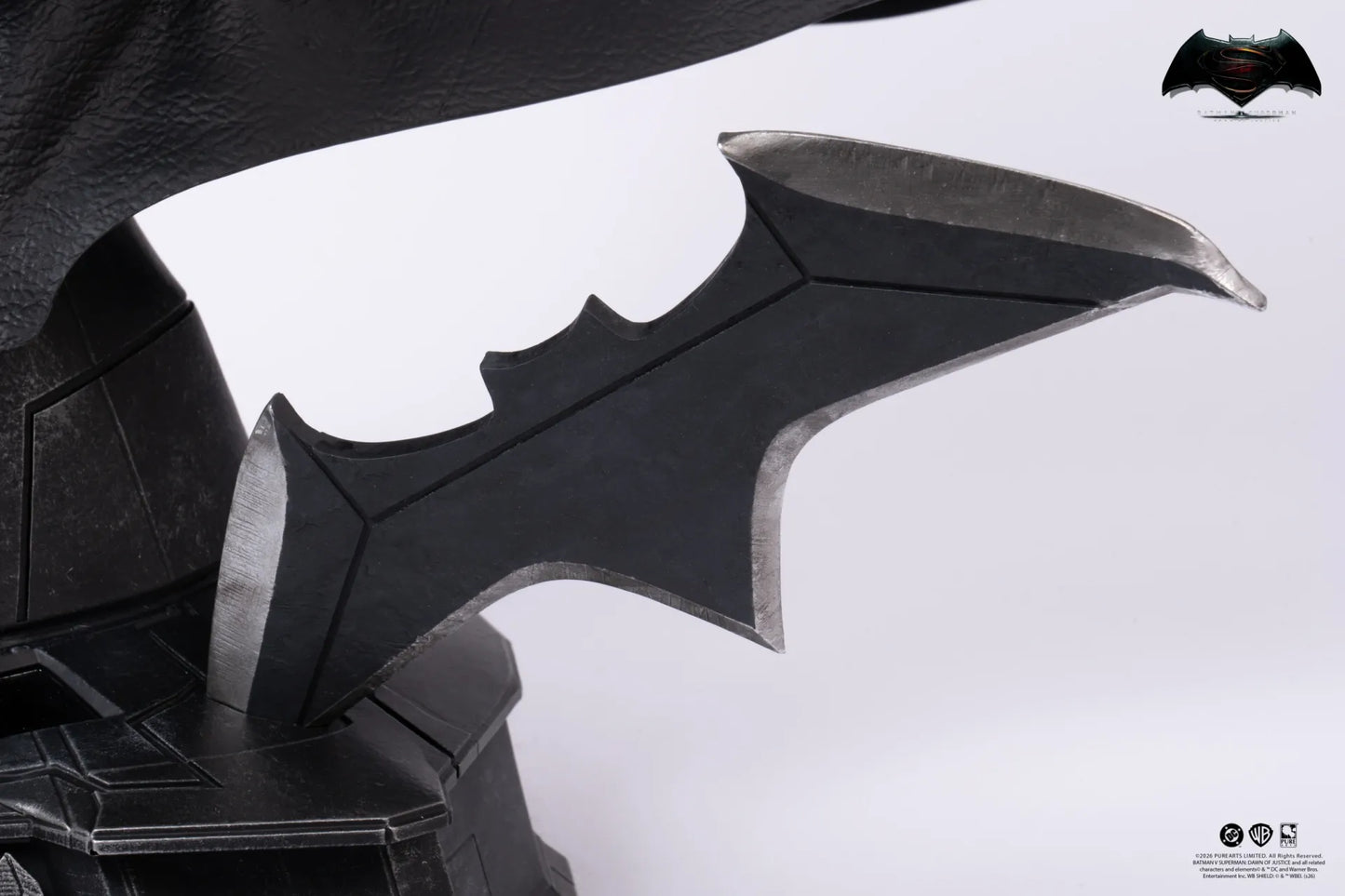 BATMAN VS SUPERMAN DAWN OF JUSTICE BATMAN COWL REPLICA
