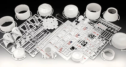 APOLLO 11 SATURN V ROCKET GIFT SET
