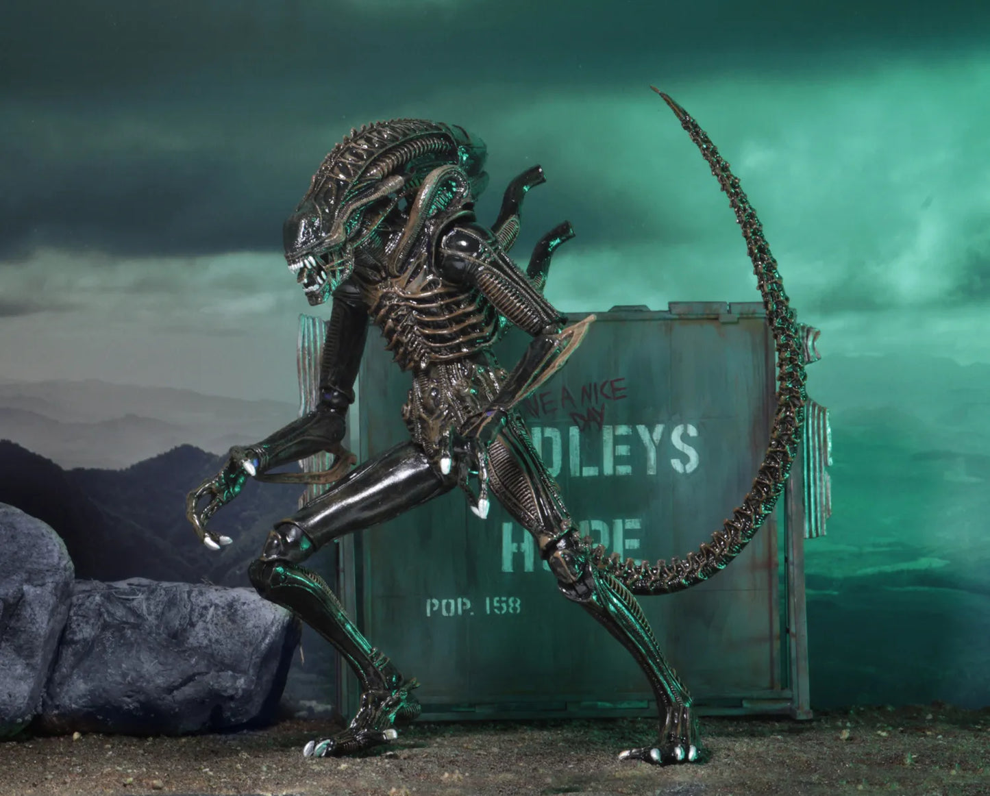 NECA ALIENS ALIEN WARRIOR BROWN 1986 ULTIMATE AF ACTION FIGURE 23 cm