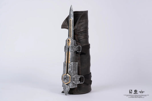 PURE ARTS ASSASSIN’S CREED BLACK FLAG RESYNCED EDWARD KENWAY HIDDEN BLADE REPLICA 33 cm