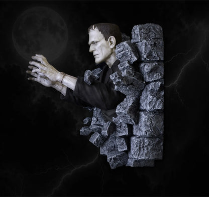 FRANKENSTEIN CLASSIC HORROR EDITION HALF SCALE WALL SCULPTURE