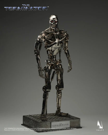 THE TERMINATOR T-800 ENDOSKELETON 1/6 COLLECTIBLE FIGURE