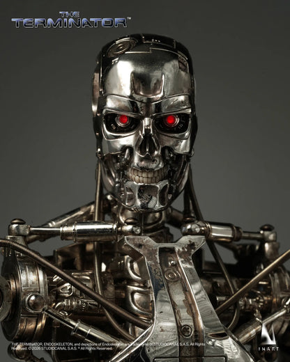 THE TERMINATOR T-800 ENDOSKELETON 1/6 COLLECTIBLE FIGURE