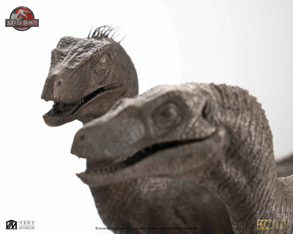 JURASSIC PARK 3 PAIR OF VELOCIRAPTORS 1/8 SCALE BRONZE